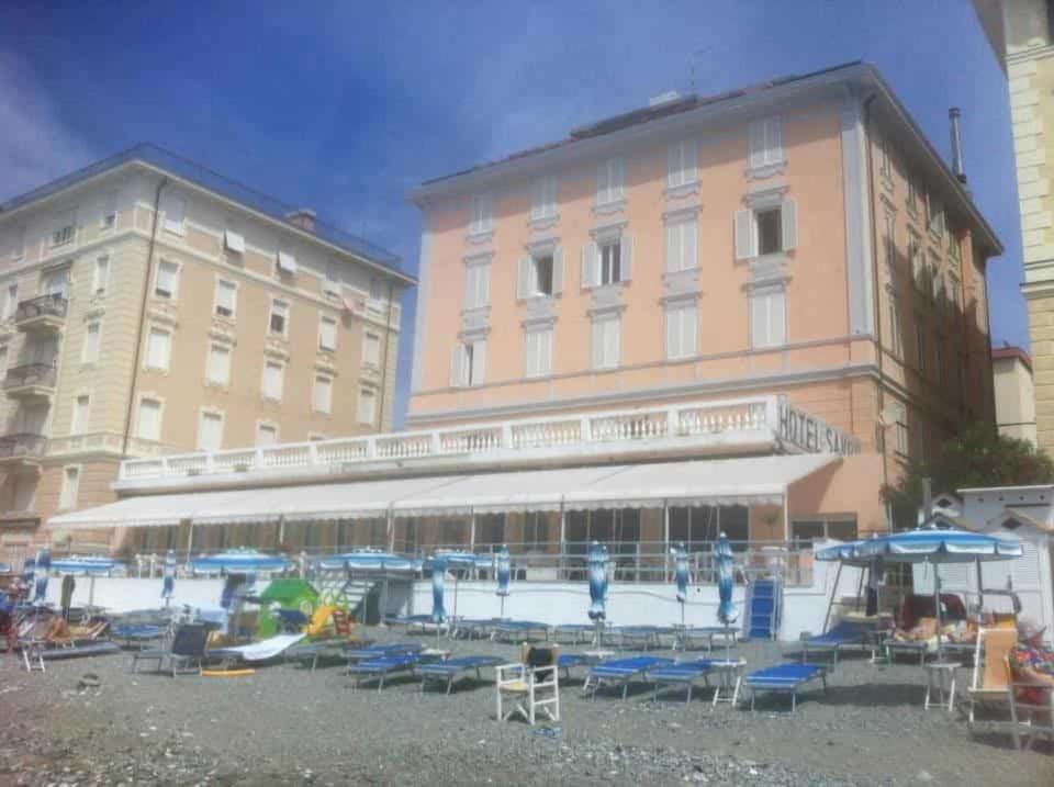 Hotel Savoy فاراتسي المظهر الخارجي الصورة