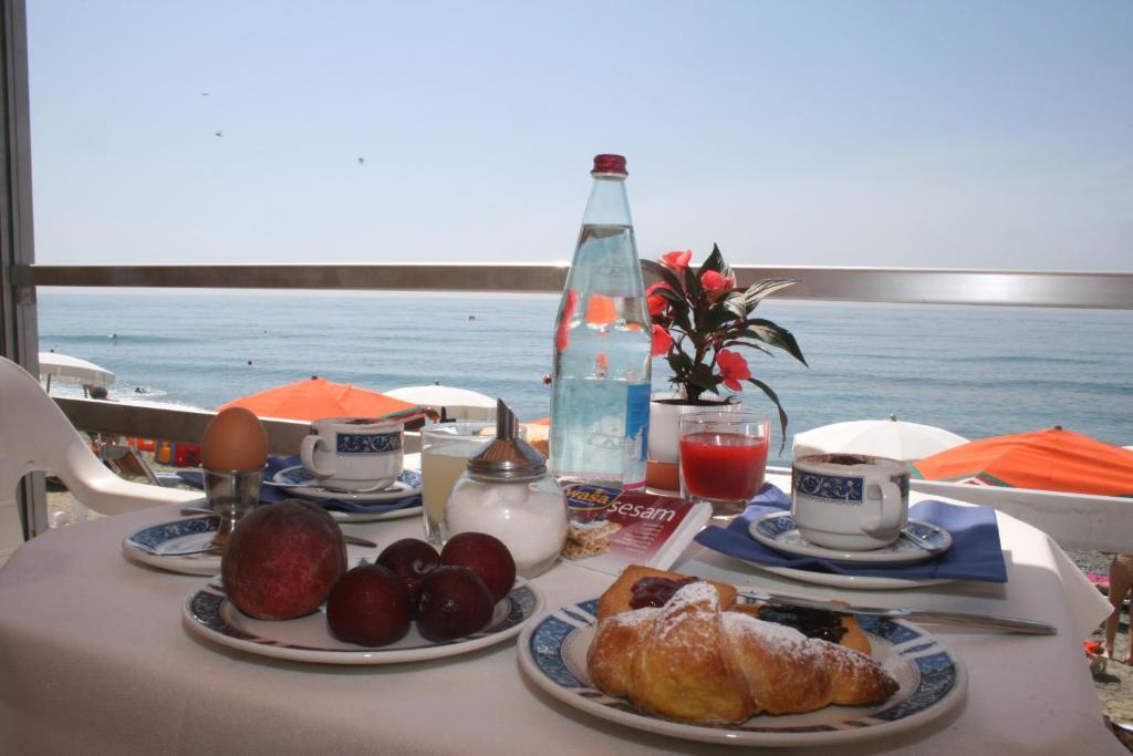 Hotel Savoy فاراتسي المظهر الخارجي الصورة